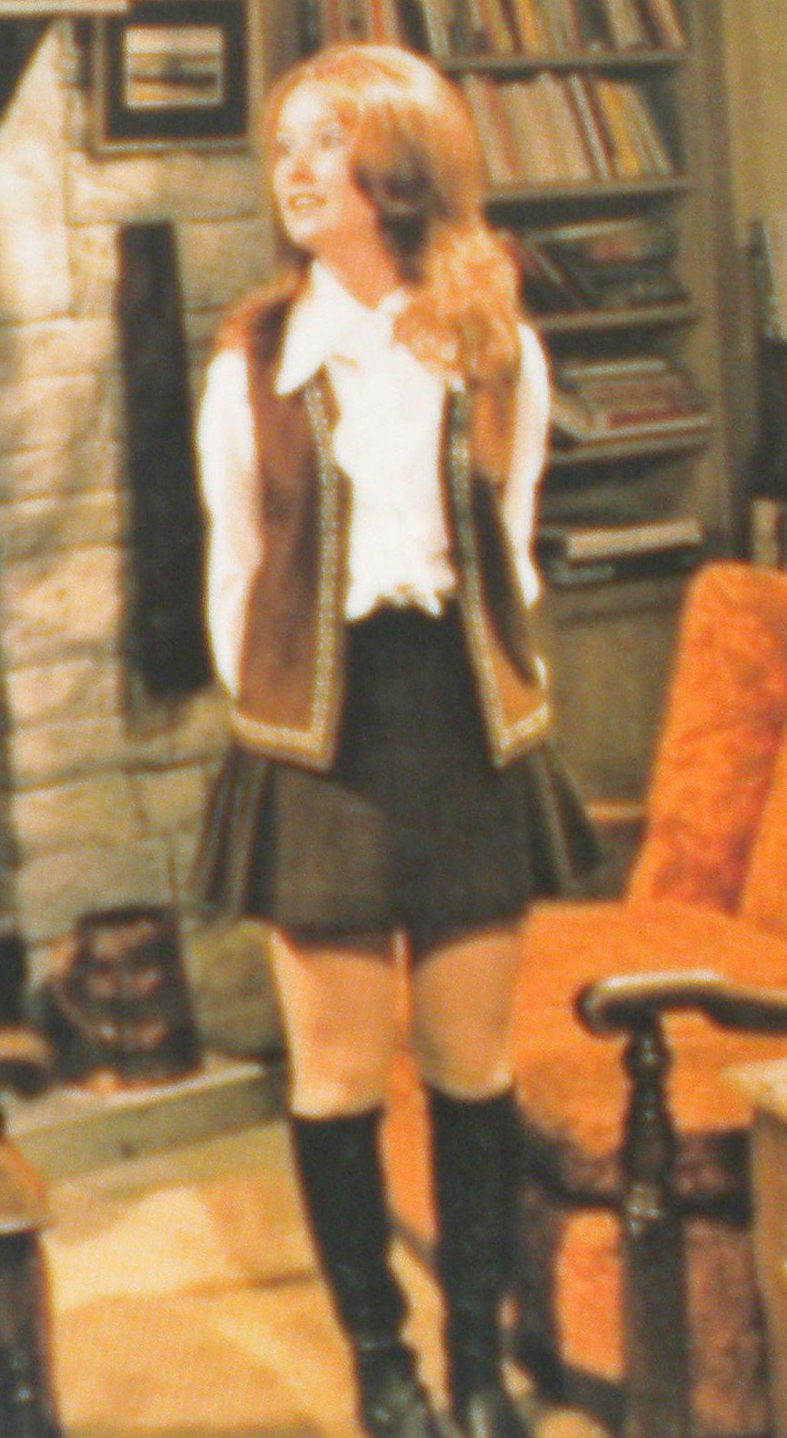 Re: CELEBRITIES IN BLOUSES 1031-re--celebrities-in-blouses.jpg