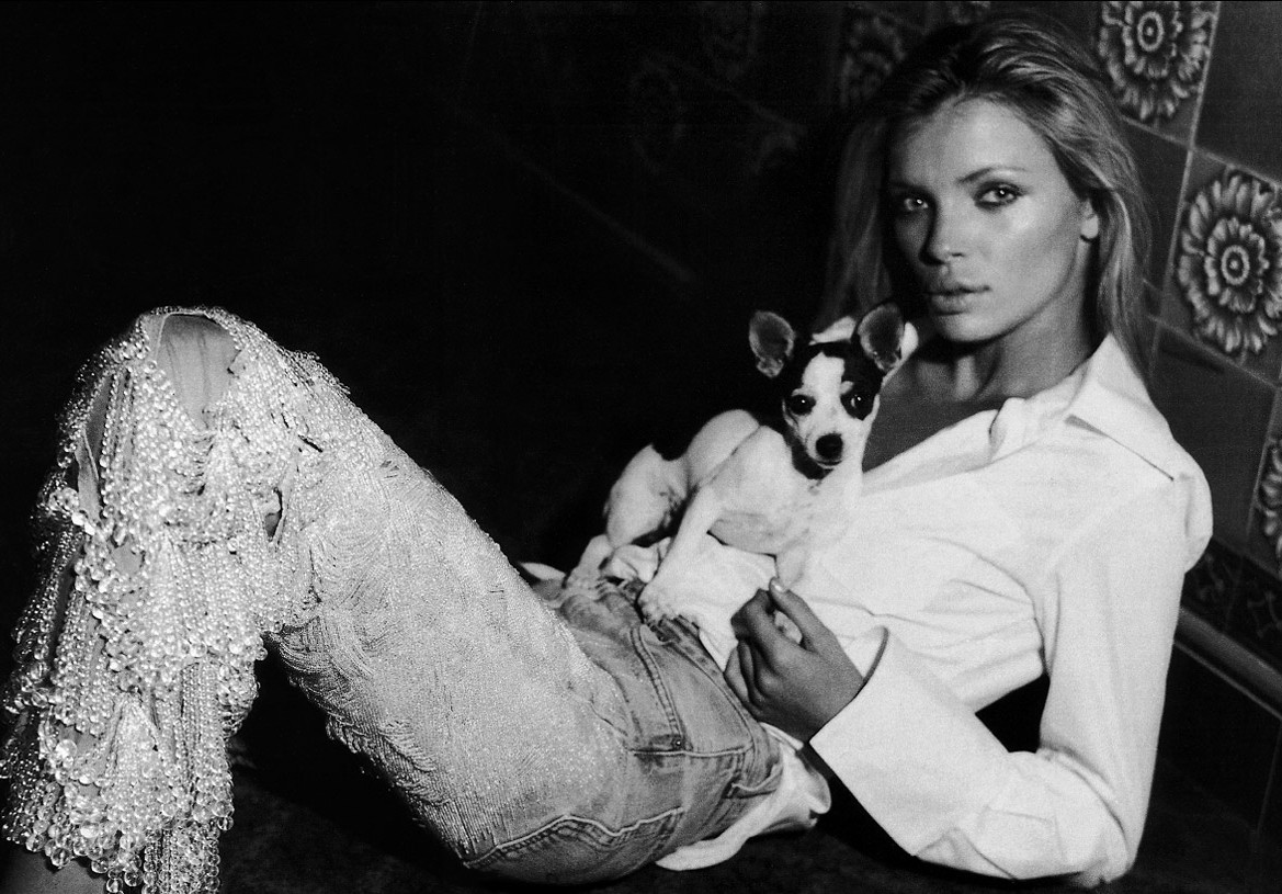 Re: CELEBRITIES IN BLOUSES 1049-re--celebrities-in-blouses.jpg