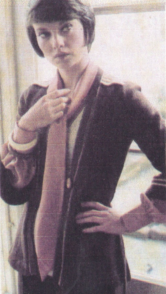 Re: CELEBRITIES IN BLOUSES 10552-re--celebrities-in-blouses.jpg