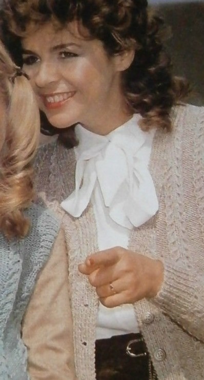 Blouses with Tienecks 10656-blouses-with-tienecks.jpg