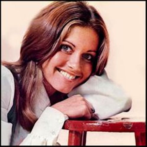 Re: CELEBRITIES IN BLOUSES 10770-re--celebrities-in-blouses.jpg