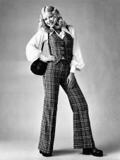 Re: CELEBRITIES IN BLOUSES 1118-re--celebrities-in-blouses.jpg