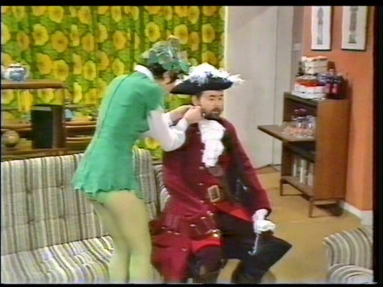 Re: CELEBRITIES IN BLOUSES 1209-re--celebrities-in-blouses.jpg