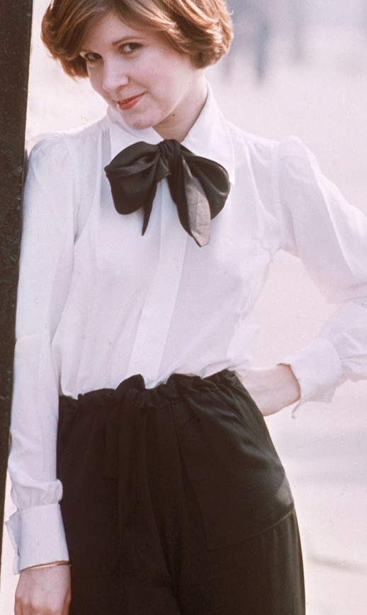 Re: CELEBRITIES IN BLOUSES 1228-re--celebrities-in-blouses.jpg