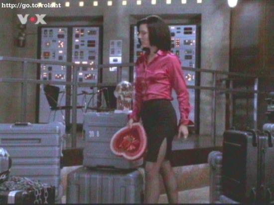 Re: CELEBRITIES IN BLOUSES 1528-re--celebrities-in-blouses.jpg