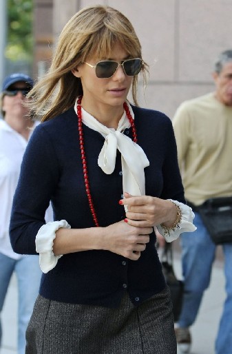 Re: CELEBRITIES IN BLOUSES 163-re--celebrities-in-blouses.jpg