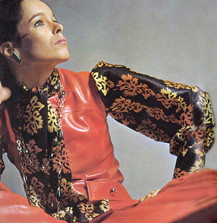 Re: CELEBRITIES IN BLOUSES 1643-re--celebrities-in-blouses.jpg