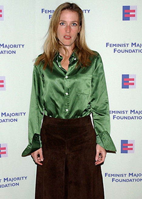 Re: CELEBRITIES IN BLOUSES 1704-re--celebrities-in-blouses.jpg