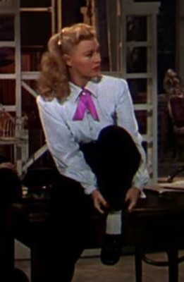 Re: CELEBRITIES IN BLOUSES 1744-re--celebrities-in-blouses.jpg