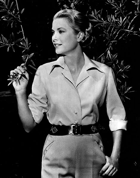 Re: CELEBRITIES IN BLOUSES 1817-re--celebrities-in-blouses.jpg