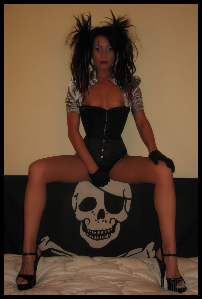 Amelia Knight 195-amelia-knight.jpg