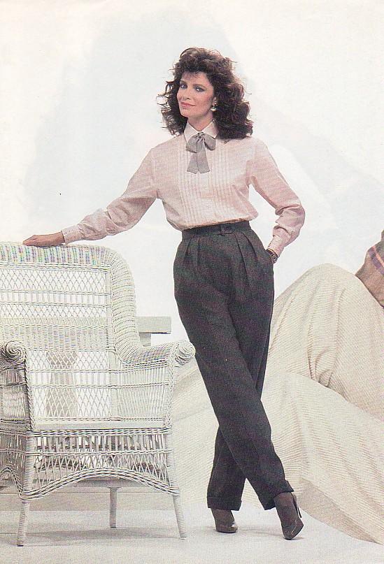 Re: CELEBRITIES IN BLOUSES 2337-re--celebrities-in-blouses.jpg