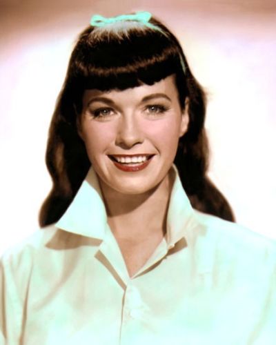 Re: CELEBRITIES IN BLOUSES 2461-re--celebrities-in-blouses.jpg