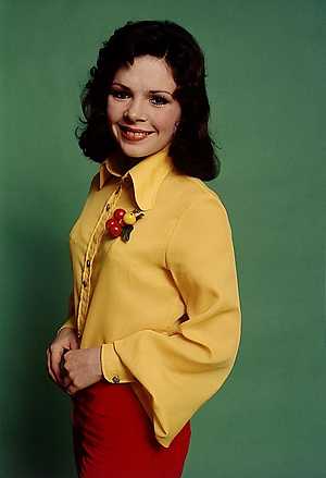 Re: CELEBRITIES IN BLOUSES 2917-re--celebrities-in-blouses.jpg