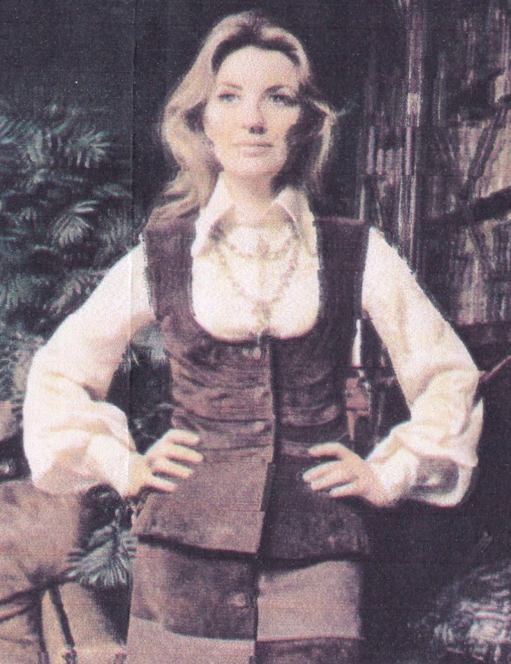 Re: CELEBRITIES IN BLOUSES 2949-re--celebrities-in-blouses.jpg