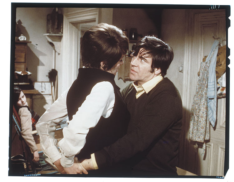 Re: CELEBRITIES IN BLOUSES 2993-re--celebrities-in-blouses.jpg