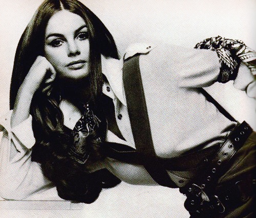 Re: CELEBRITIES IN BLOUSES 3256-re--celebrities-in-blouses.jpg