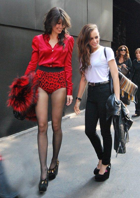 Re: CELEBRITIES IN BLOUSES 350-re--celebrities-in-blouses.jpg