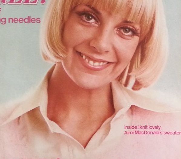 Re: CELEBRITIES IN BLOUSES 3648-re--celebrities-in-blouses.jpg