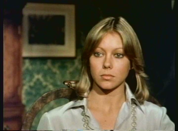 Re: CELEBRITIES IN BLOUSES 3817-re--celebrities-in-blouses.jpg