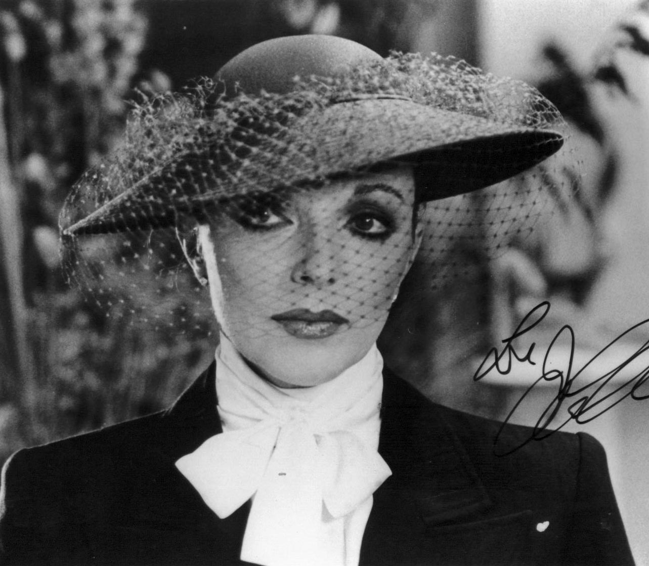 Re: CELEBRITIES IN BLOUSES 4313-re--celebrities-in-blouses.jpg