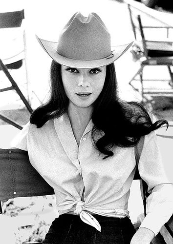 Re: CELEBRITIES IN BLOUSES 433-re--celebrities-in-blouses.jpg