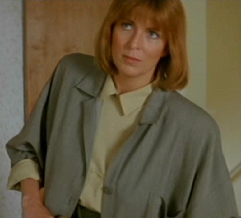 Re: CELEBRITIES IN BLOUSES 4384-re--celebrities-in-blouses.jpg