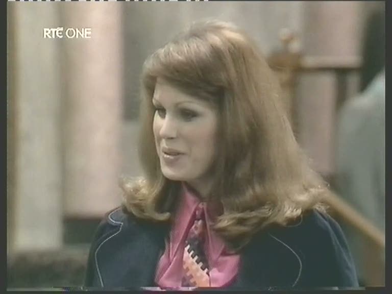 Re: CELEBRITIES IN BLOUSES 4473-re--celebrities-in-blouses.jpg