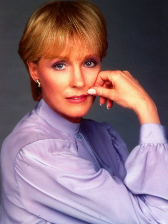 Re: CELEBRITIES IN BLOUSES 4665-re--celebrities-in-blouses.jpg