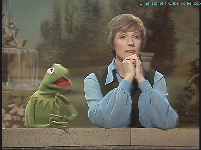 Re: CELEBRITIES IN BLOUSES 4682-re--celebrities-in-blouses.jpg