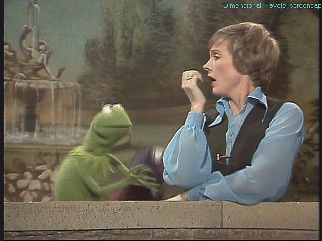 Re: CELEBRITIES IN BLOUSES 4683-re--celebrities-in-blouses.jpg