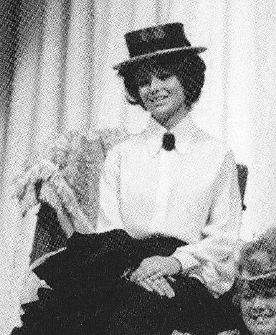 Re: CELEBRITIES IN BLOUSES 4771-re--celebrities-in-blouses.jpg