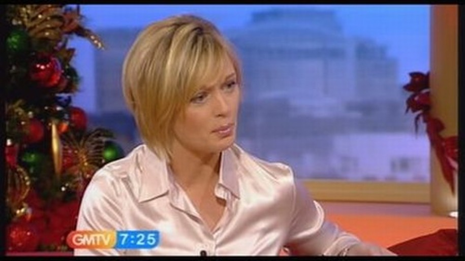 Re: CELEBRITIES IN BLOUSES 4833-re--celebrities-in-blouses.jpg