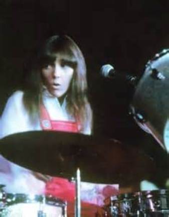 Re: CELEBRITIES IN BLOUSES 4924-re--celebrities-in-blouses.jpg