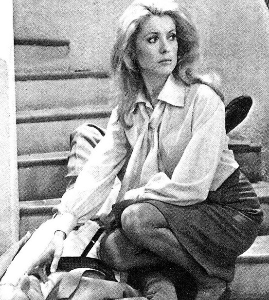 Re: CELEBRITIES IN BLOUSES 498-re--celebrities-in-blouses.jpg