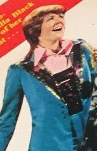 Re: CELEBRITIES IN BLOUSES 5032-re--celebrities-in-blouses.jpg