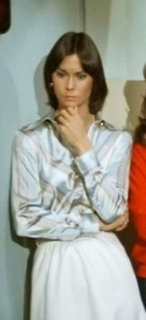 Re: CELEBRITIES IN BLOUSES 5106-re--celebrities-in-blouses.jpg