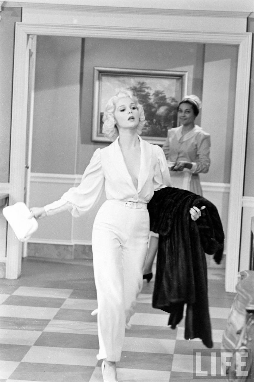 Re: CELEBRITIES IN BLOUSES 512-re--celebrities-in-blouses.jpg