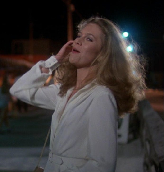 Re: CELEBRITIES IN BLOUSES 5181-re--celebrities-in-blouses.jpg