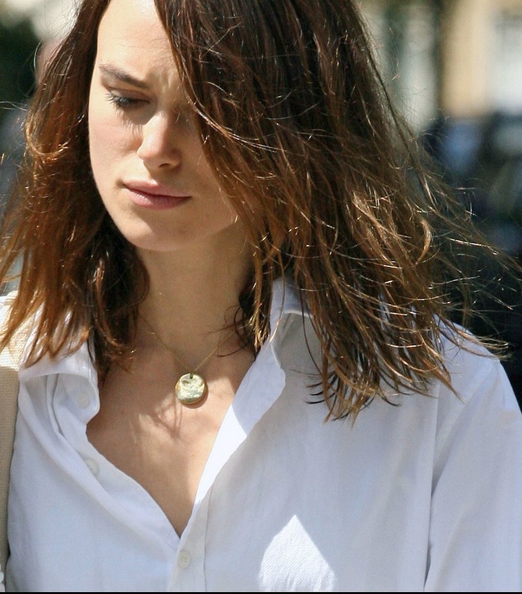 Re: CELEBRITIES IN BLOUSES 5382-re--celebrities-in-blouses.jpg