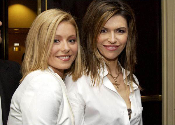 Re: CELEBRITIES IN BLOUSES 5411-re--celebrities-in-blouses.jpg