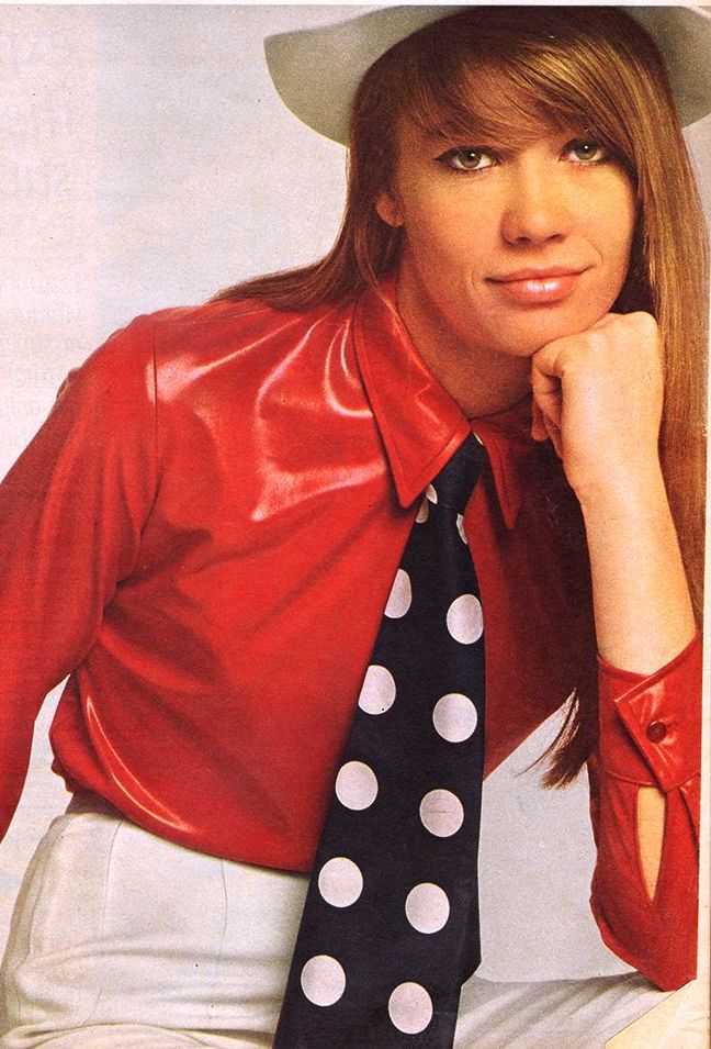 Re: CELEBRITIES IN BLOUSES 5592-re--celebrities-in-blouses.jpg