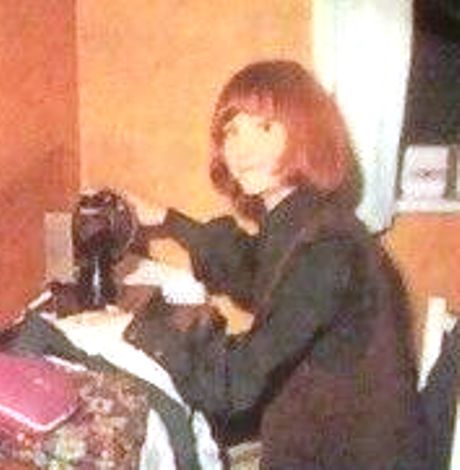 Re: CELEBRITIES IN BLOUSES 5652-re--celebrities-in-blouses.jpg