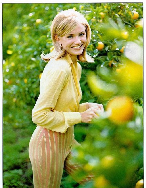 Re: CELEBRITIES IN BLOUSES 57-re--celebrities-in-blouses.jpg