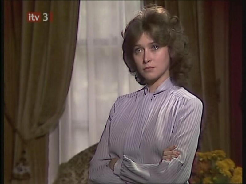 Re: CELEBRITIES IN BLOUSES 581-re--celebrities-in-blouses.jpg