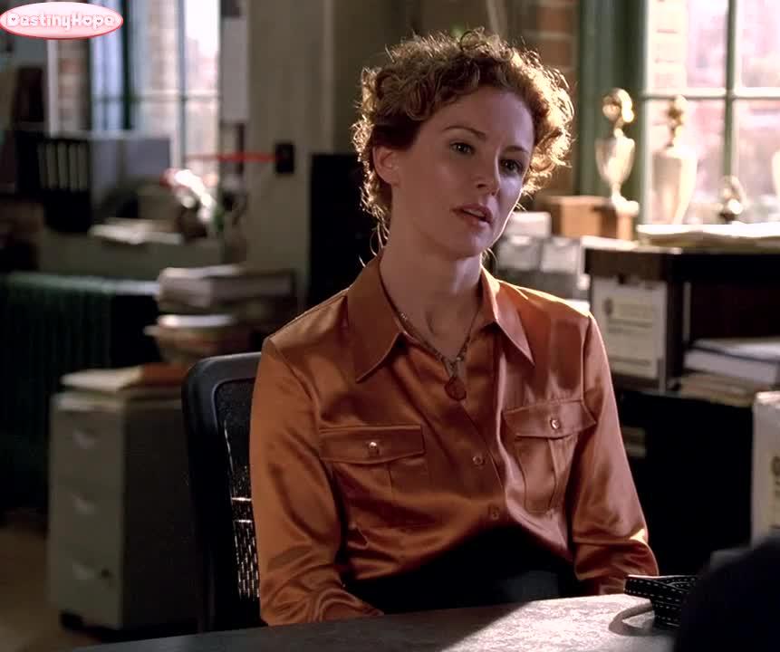 Re: CELEBRITIES IN BLOUSES 5867-re--celebrities-in-blouses.jpg