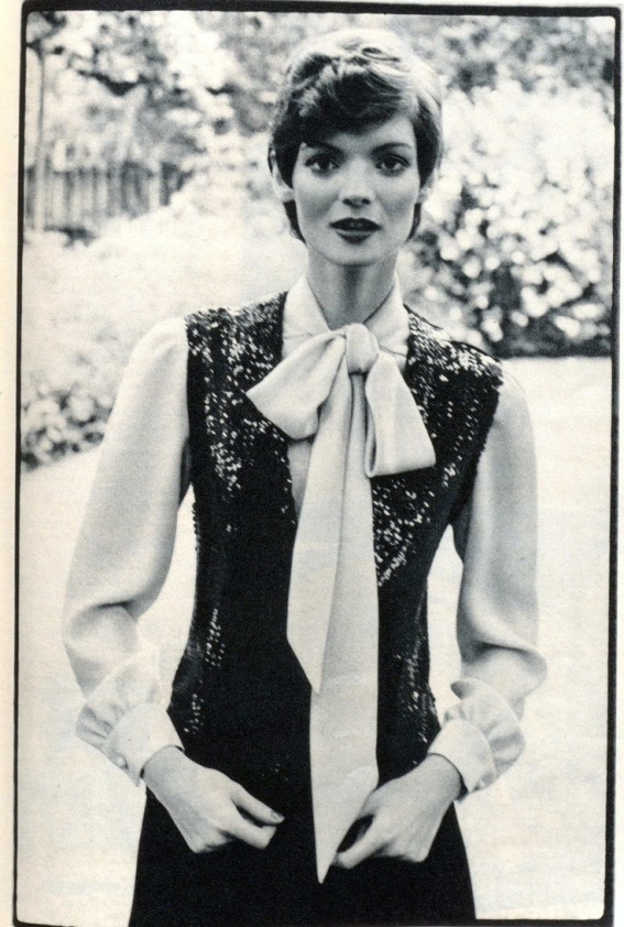 Re: CELEBRITIES IN BLOUSES 5951-re--celebrities-in-blouses.jpg