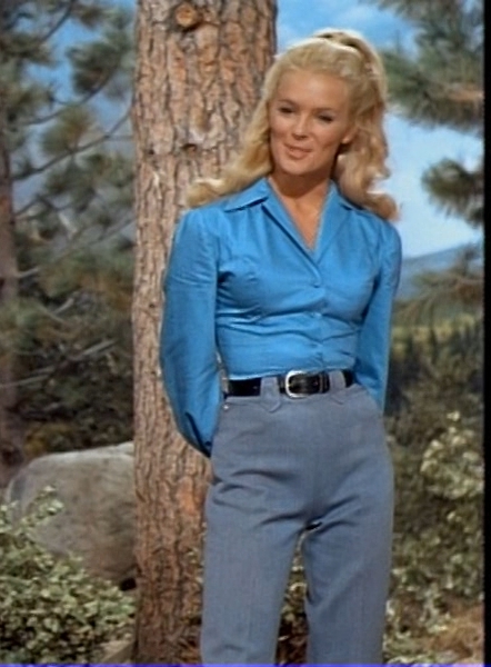 Re: CELEBRITIES IN BLOUSES 5982-re--celebrities-in-blouses.jpg