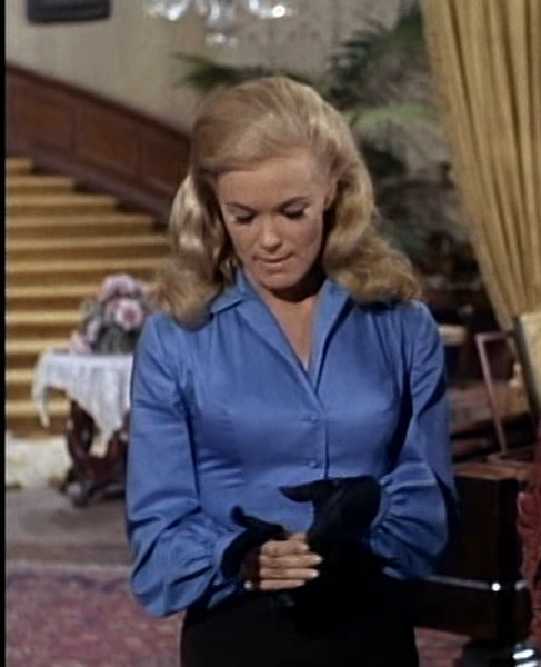 Re: CELEBRITIES IN BLOUSES 5997-re--celebrities-in-blouses.jpg