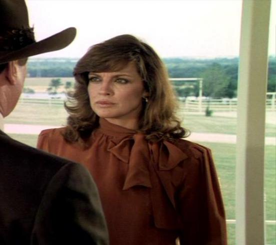 Re: CELEBRITIES IN BLOUSES 6019-re--celebrities-in-blouses.jpg